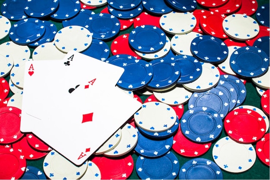 日本開催のポーカーの大会は？誰でも参加可能？費用や賞金も調査！