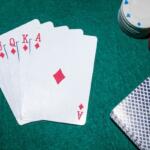 ポーカーの「アンティ」とは？ブラインドとの違いや使用場面を解説